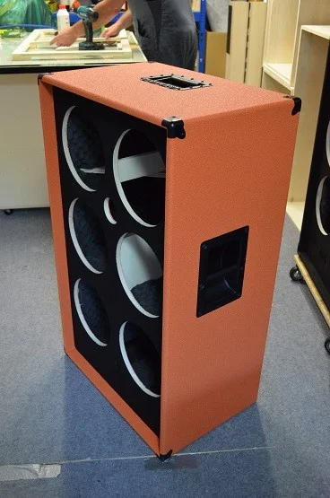 Retrobass 610 Bass Orange.webp