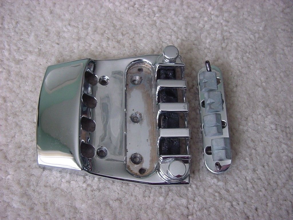 rickenbacker brücke wie 1979  loch für höhenverstellung.JPG