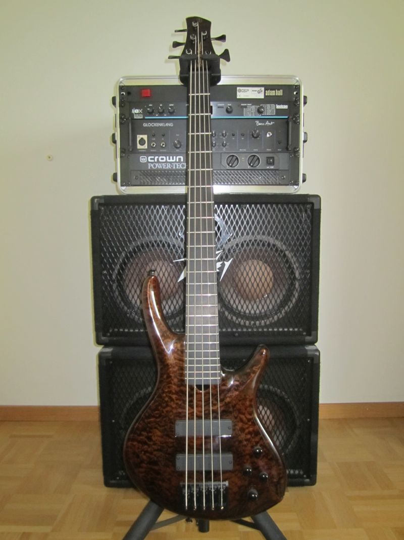 Roscoe Century-3005 Exhibition Quilt Maple Ebony Black Gold.jpg