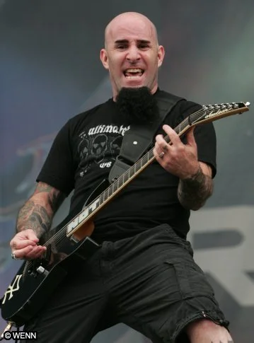 scott_ian_001_110909.webp