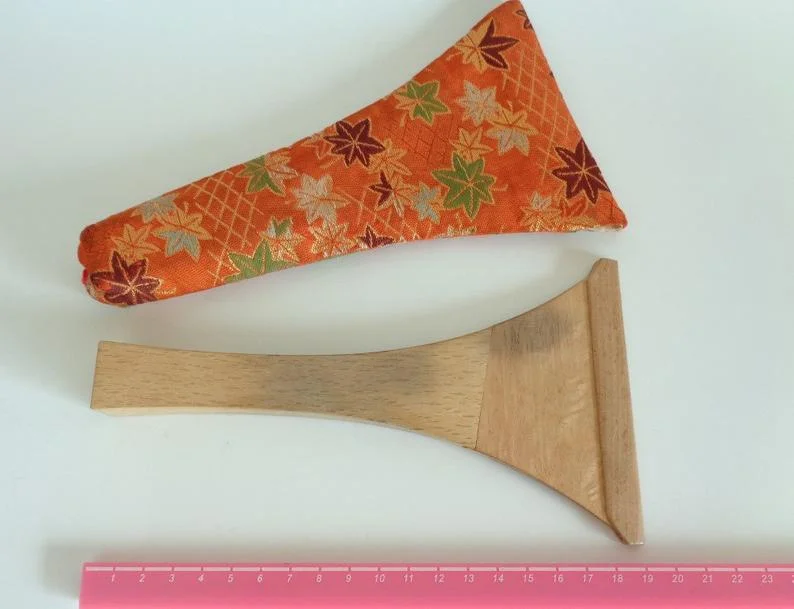 shamisen plektrum.jpg