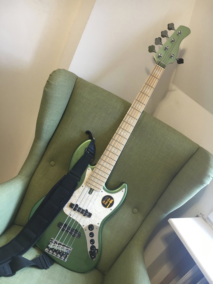 Sire Bass - 1.jpg