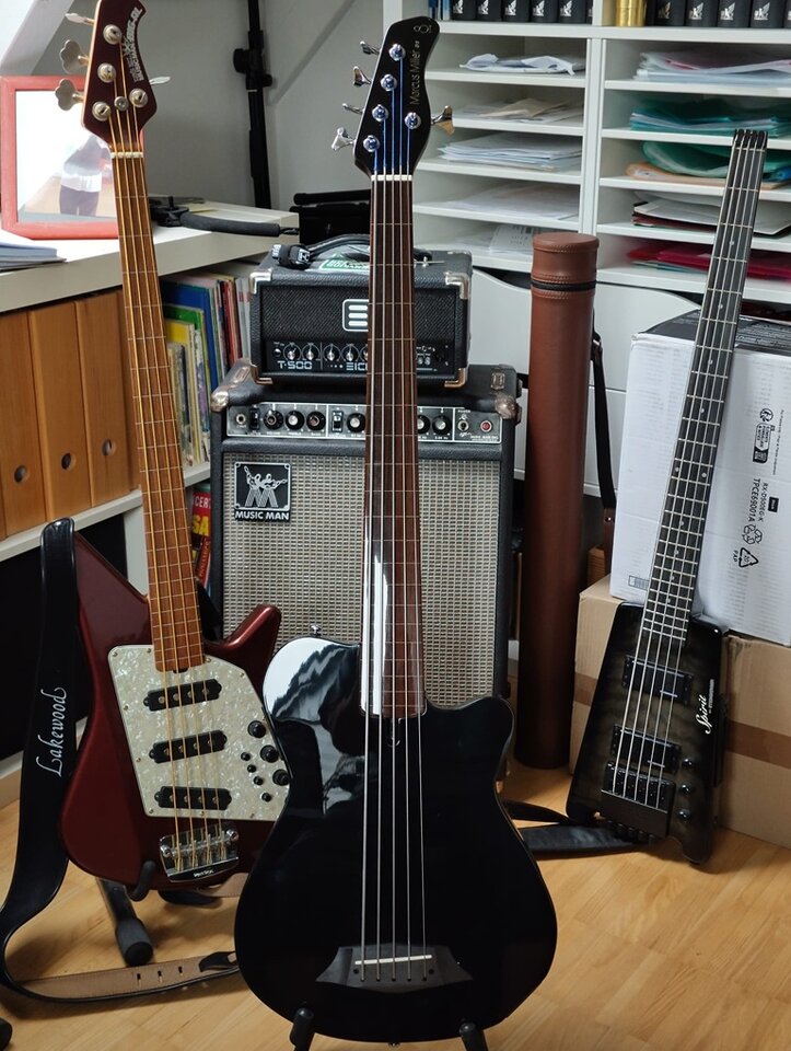 Sire_Marcus_Miller_GB5_5_BL.jpg