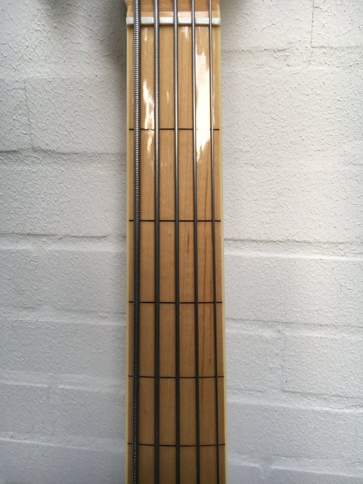 siremarcusmillerv7fretless3.jpg