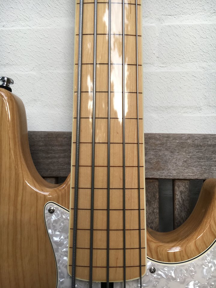siremarcusmillerv7fretless4.jpg