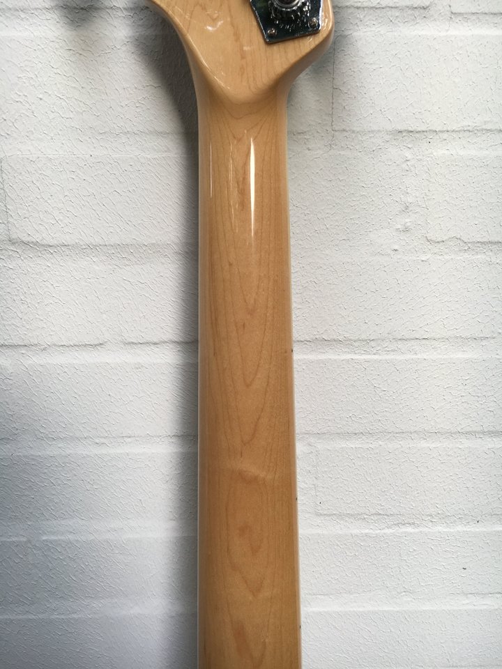 siremarcusmillerv7fretless7.jpg