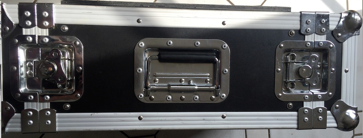 SM 700 Case.jpg
