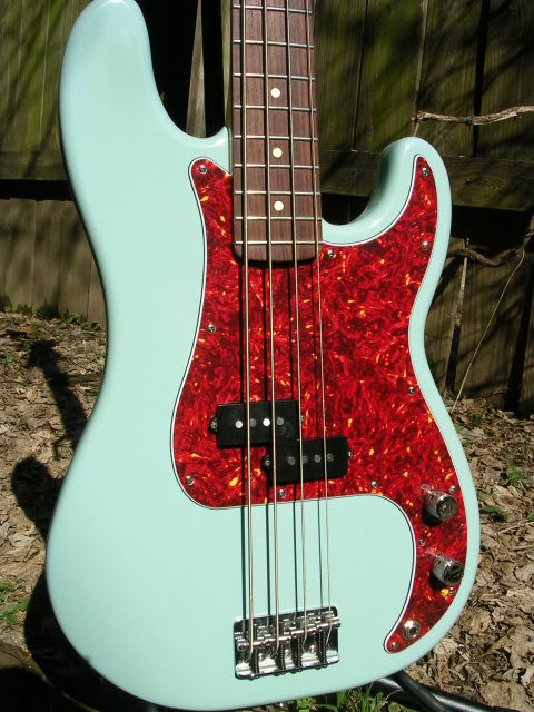 sonic red tort pee bass.jpg
