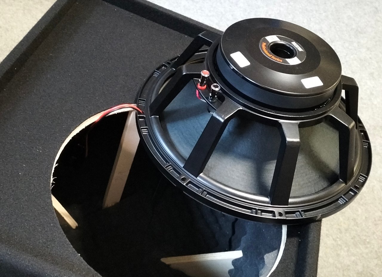 Speaker 15 XL 400.jpg