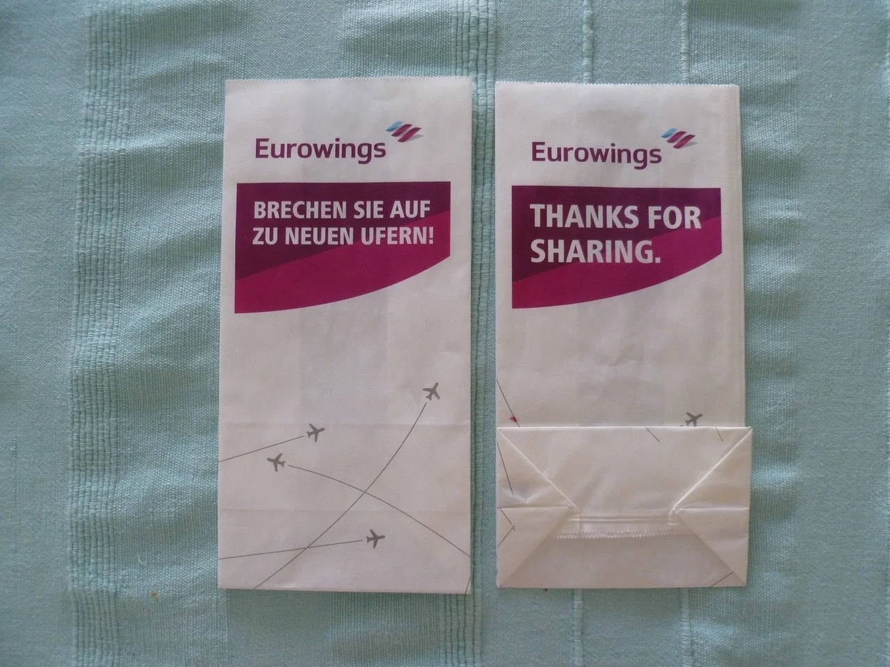 Spucktüte-Kotztüte-Airsickness-bag-von-Eurowings-neu-TOP.webp