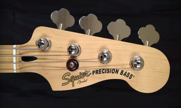 Squier_Bass.jpg