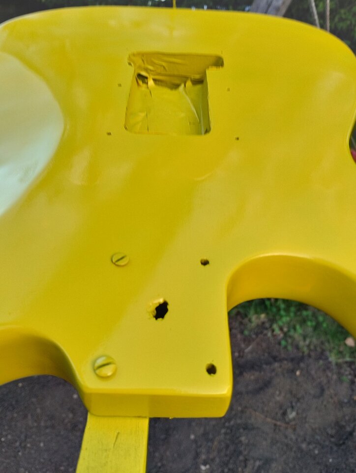 squier_strat_spray_schicht4f.jpg