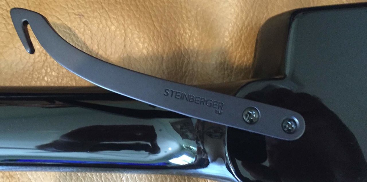 Steinberger Straphook_2.jpg