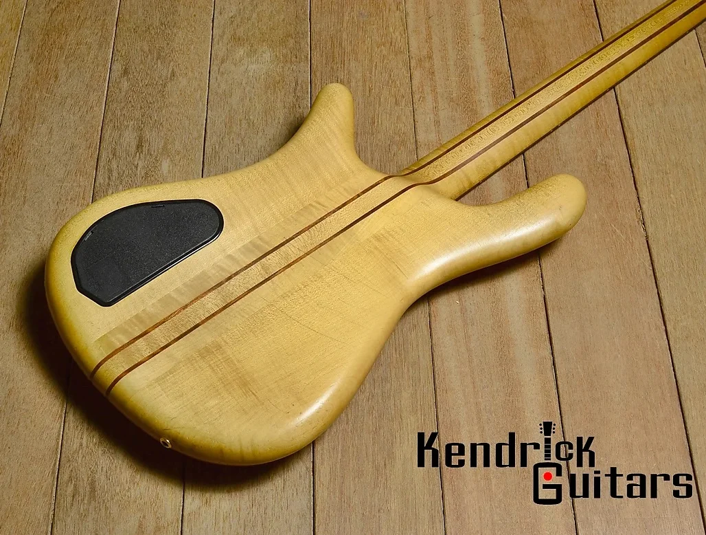 Streamer  9376398_45.webp