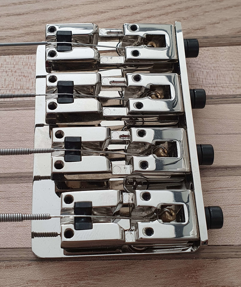 T03 Die Saiten sind aufgezogen.jpg