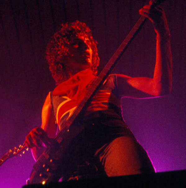 Tacomen_bass_02_web.jpg