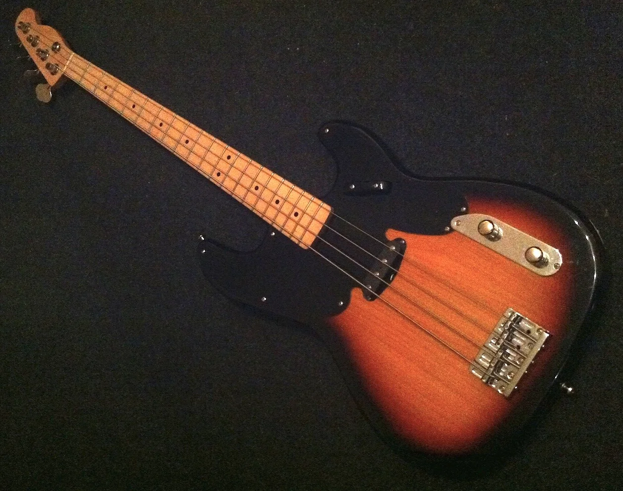 Telecaster Bass THO small.webp