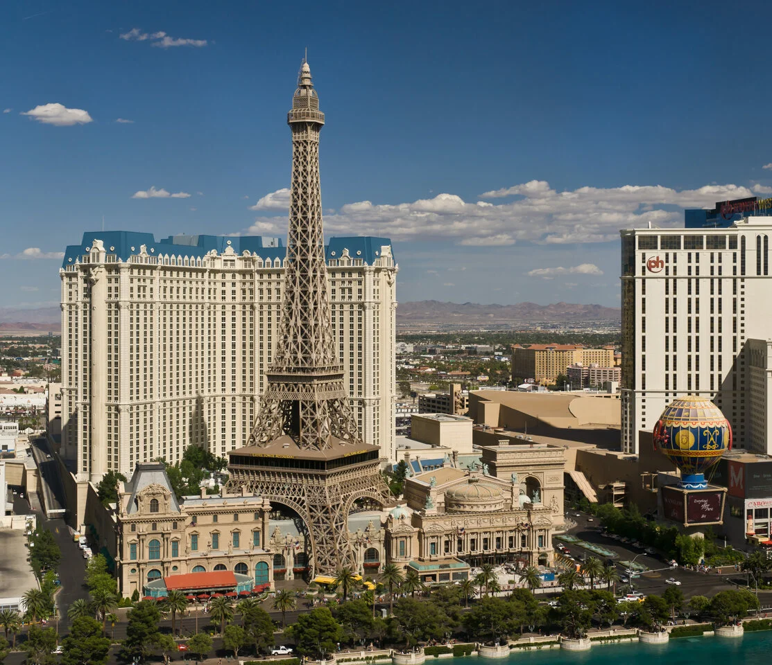The_hotel_Paris_Las_Vegas_as_seen_from_the_hotel_The_Bellagio.webp