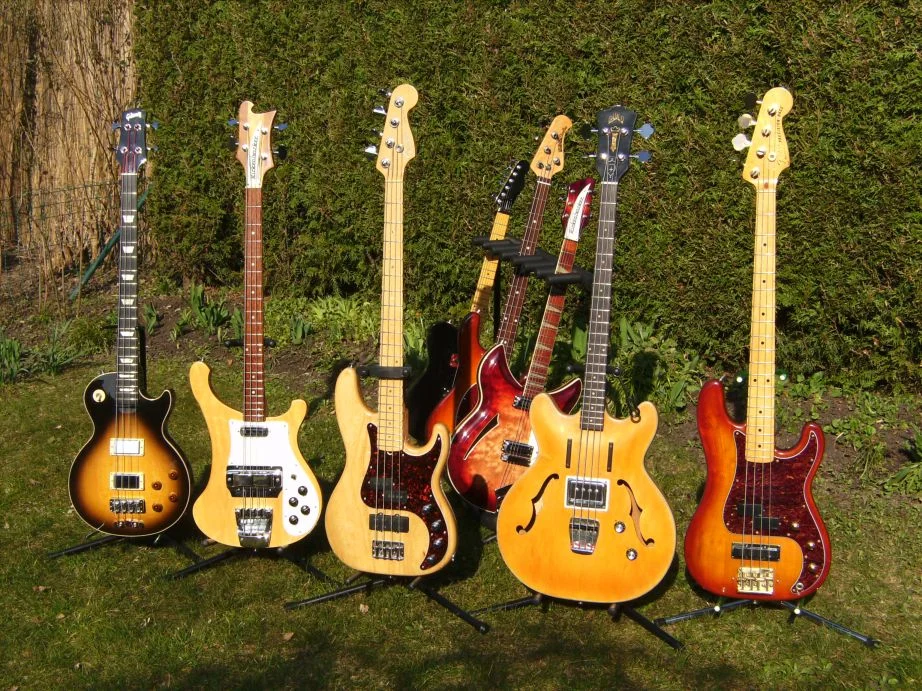 Instrumentensammlung Bass Gitarre