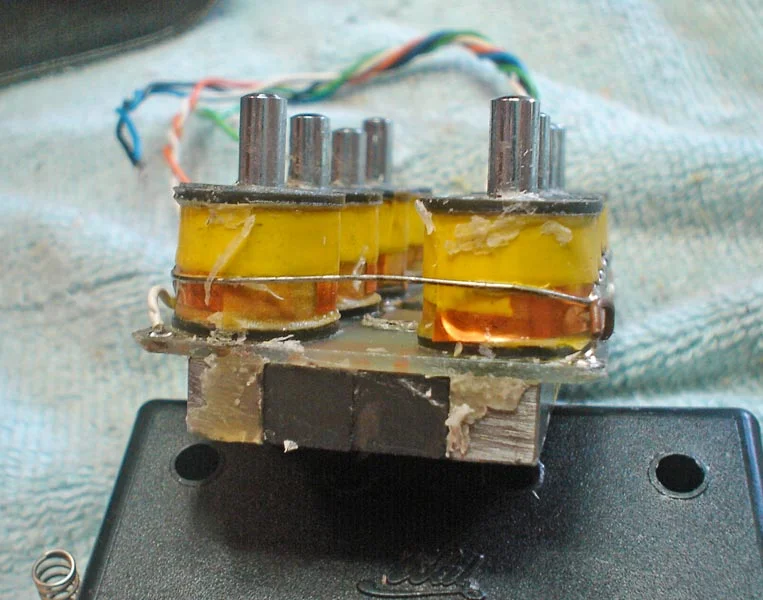 wal_side with magnet.webp