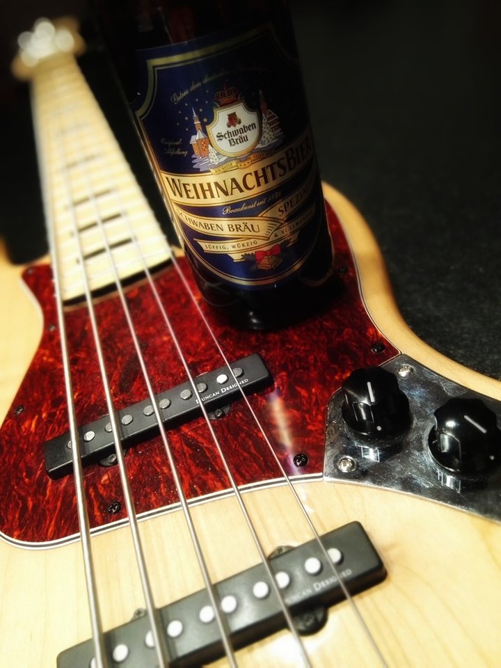 Weihnachtsbass.jpg