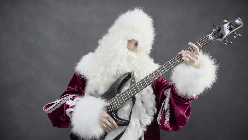 weihnachtsmann-spiele-der-weihnachtsmelodien-klingelglocken-auf-der-bass-gitarre-93894446.webp