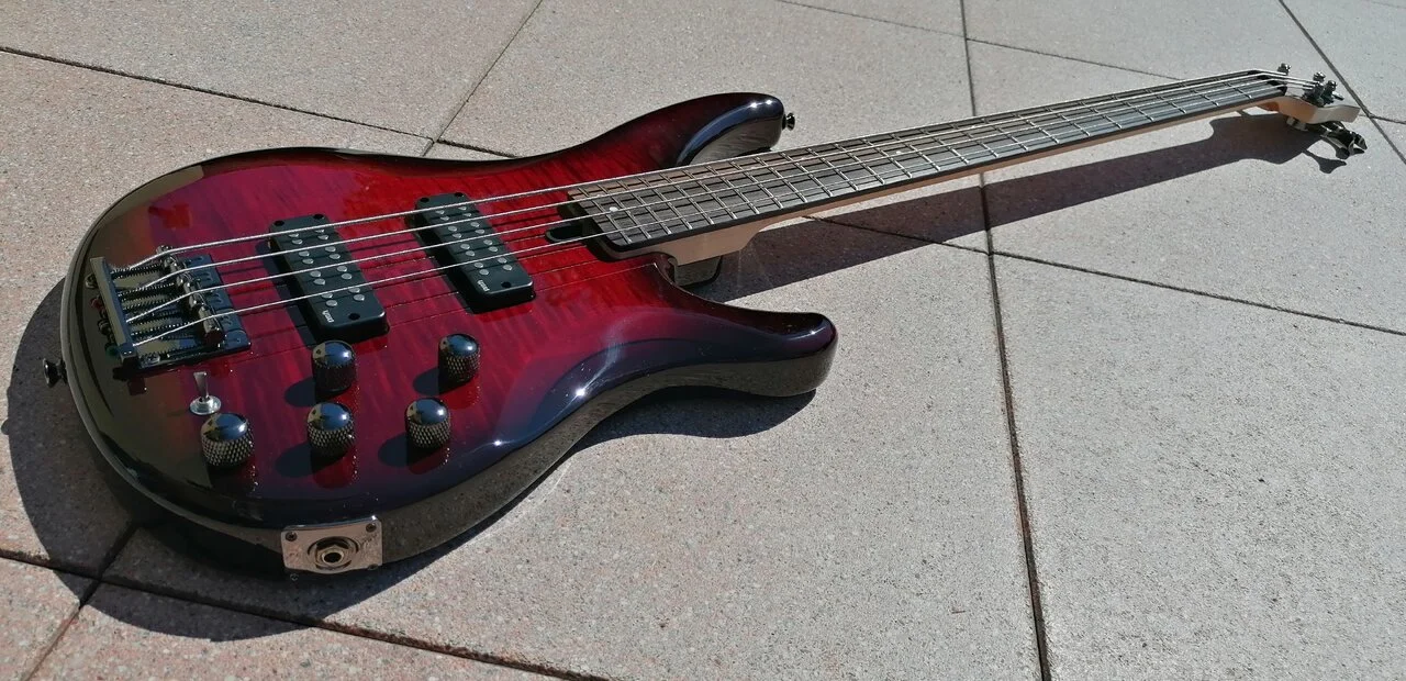 Yamaha TRBX604FM 01.webp