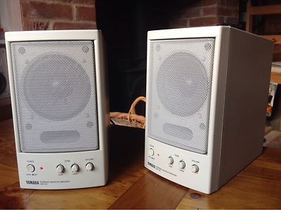Yamaha_CBX-S3_Deskopt_Speaker.jpg