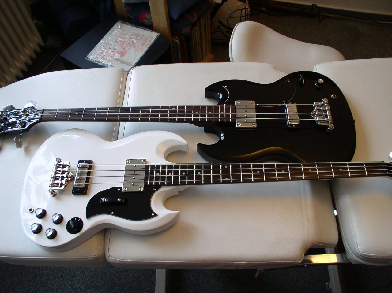 Ying_Yang_Bass.webp