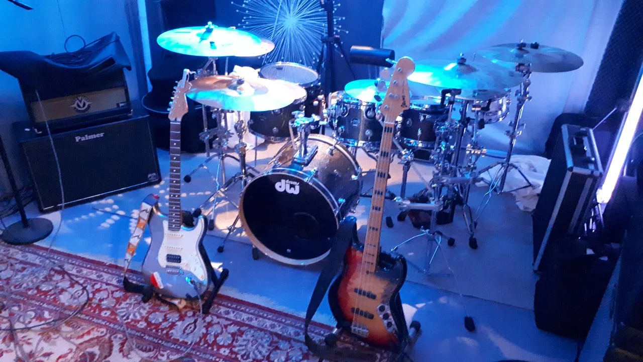 younghenry III orchestra - from left.webp