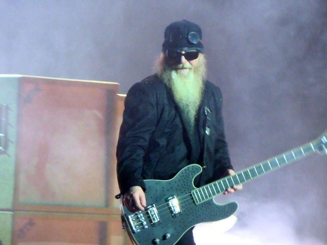 zz top black bass 2.jpg