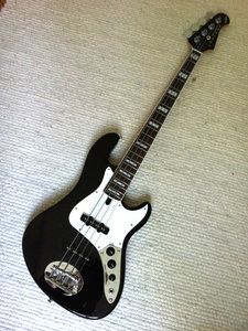 Lakland_DJ4_1.jpg Lakland_DJ4_1.jpg