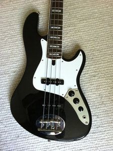 Lakland_DJ4_6.jpg Lakland_DJ4_6.jpg
