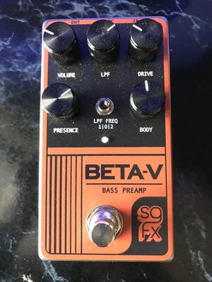 SolidGoldFX BETA-V Bass-Vorverstärker Effekpedal