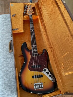 Fender CS 60 jazz bass relic