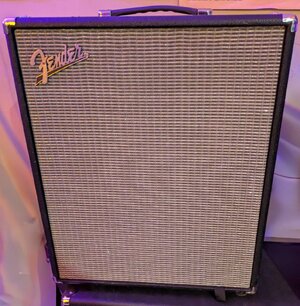 Fender Rumble 800 Combo gebraucht, sehr guter Zustand