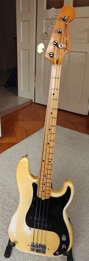 Fender Precision USA 1977.webp