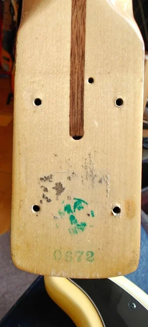 Fender Precision USA 1977 Stempel Hals 1.webp