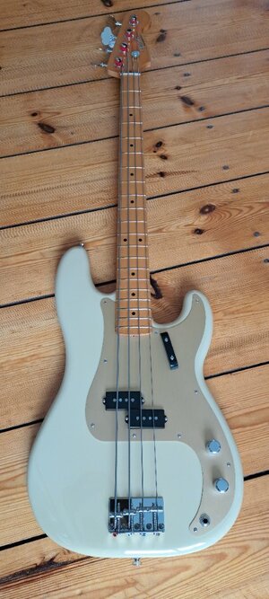 Fender Vintera II 50s Precision Bass 2025