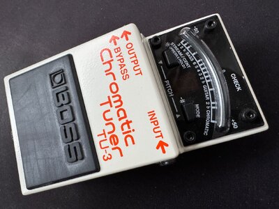 Boss Chromatic Tuner