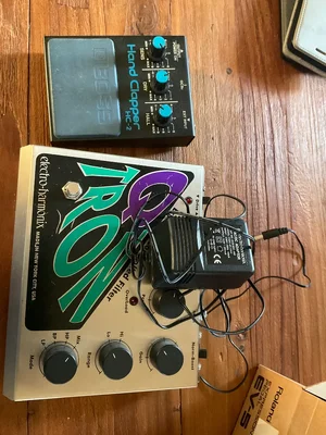 Electro Harmonix Q-Tron und Boss Handclapper