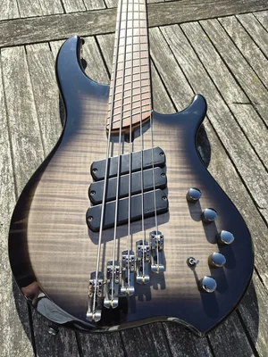 Dingwall CB3 Combustion 5 (2024) Black Burst
