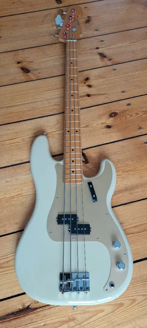 Fender Vintera II 50s Precision Bass 2025