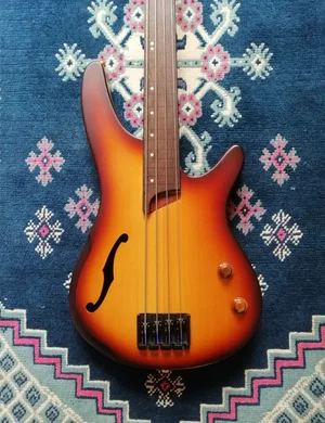 Ibanez Srh500 fretless