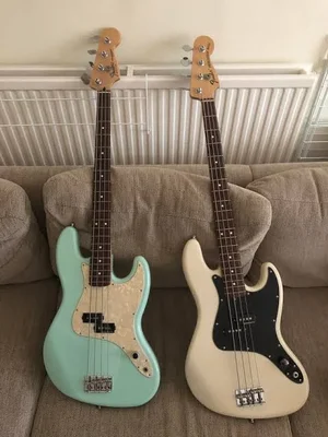 Suche: Fender Mark Hoppus Bass
