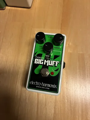 EHX Nano Bass Big Muff