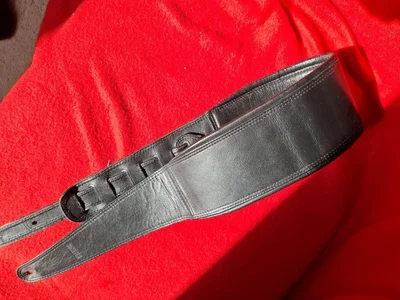 Richter Springbreak Nappa Black Gitarrengurt