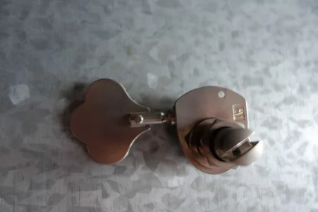 SUCHE 1 x Sandberg Bass Mechanik re. Nickel, gern auch aged