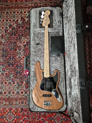 Fender roasted Ash Jazz Bass