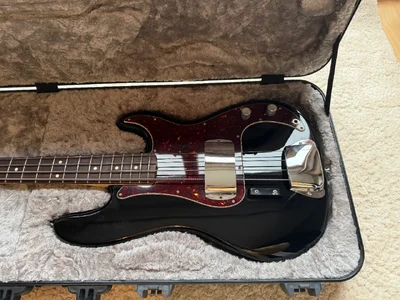 Fender American Professional I Precision Bass – Black/Tort – 3.8 kg